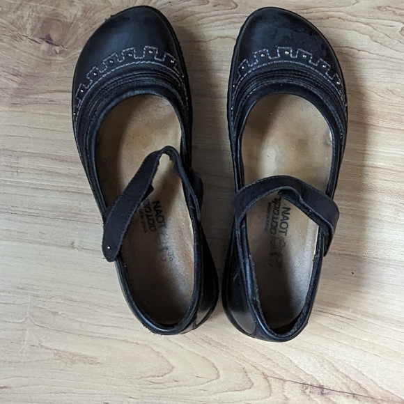 Naot - Picture 3 of 4